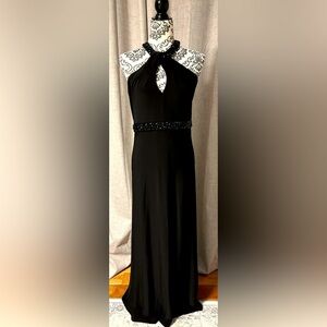 Stunning formal dress Great dress for PROM